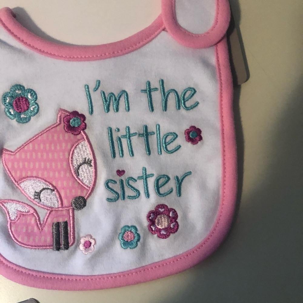 ❤️Assorted NWT bibs - Picture 3 of 5